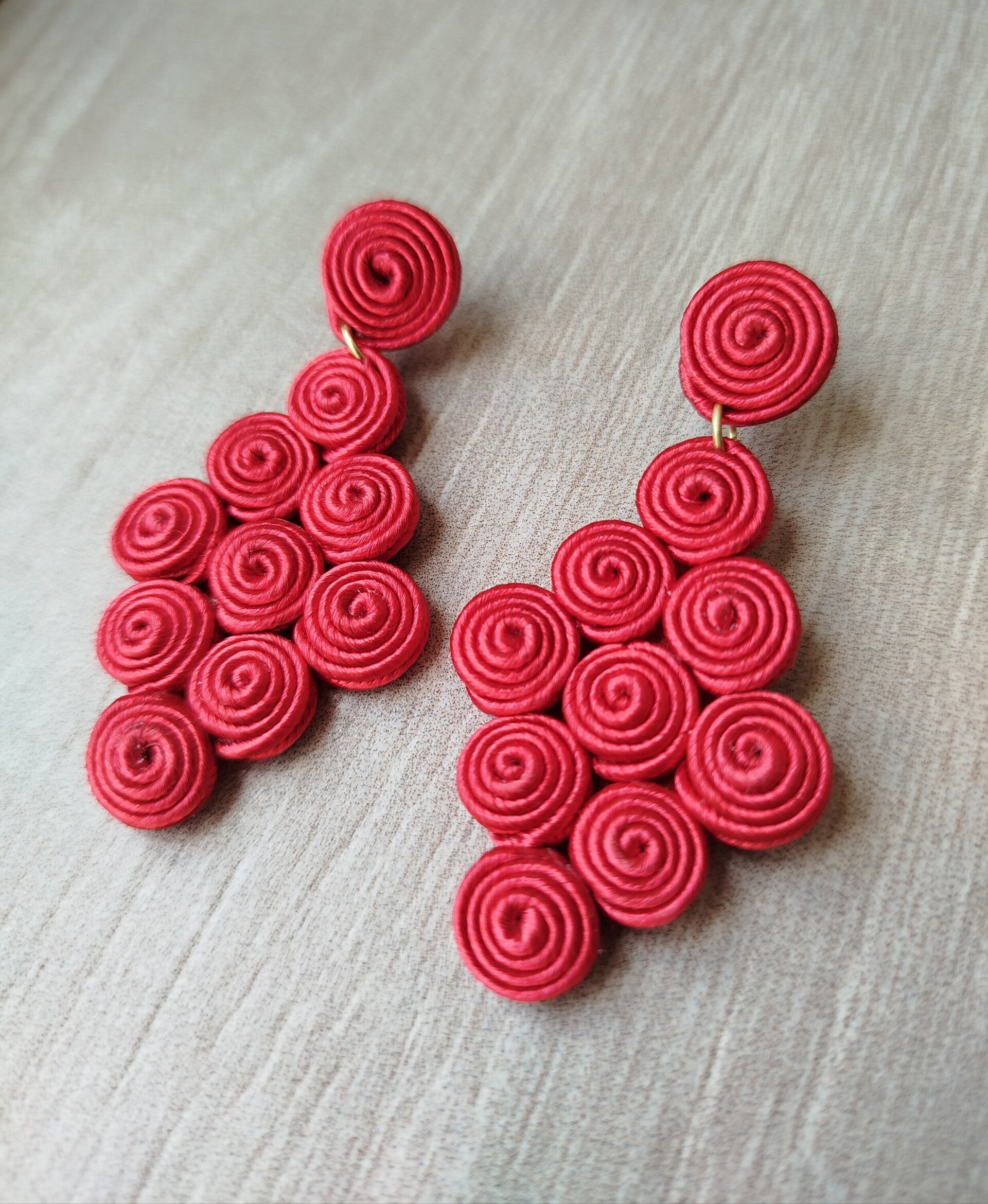 PENDIENTES SOUTACHE LUNA ROJO - 2