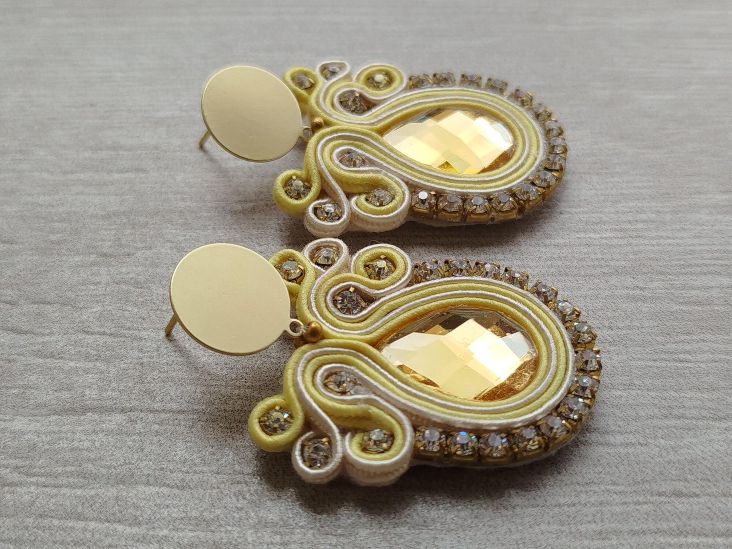 PENDIENTES  SOUTACHE ANGELA AMARILLOS - 3