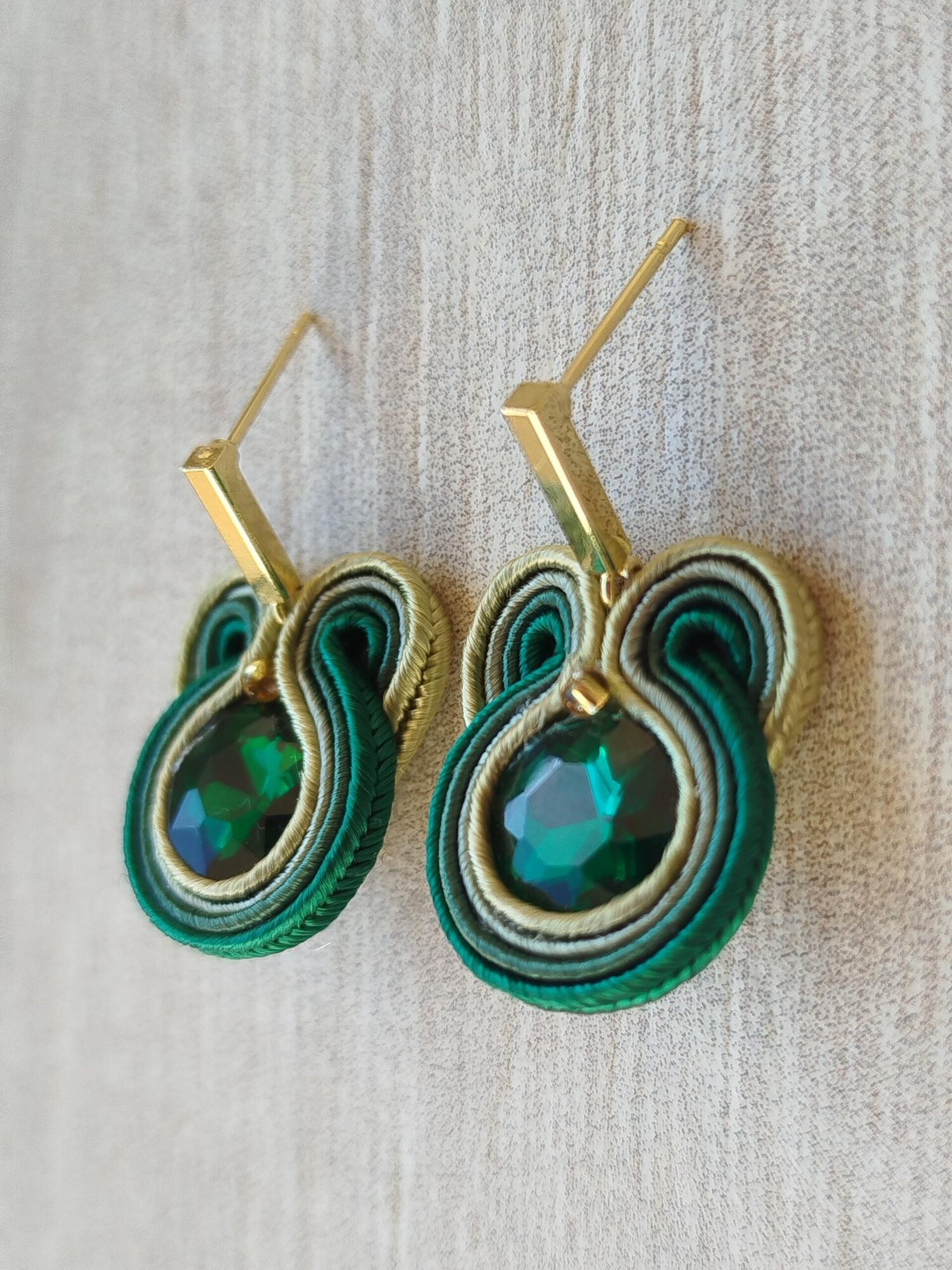 PENDIENTES SOUTACHE AURORA VERDE - 2